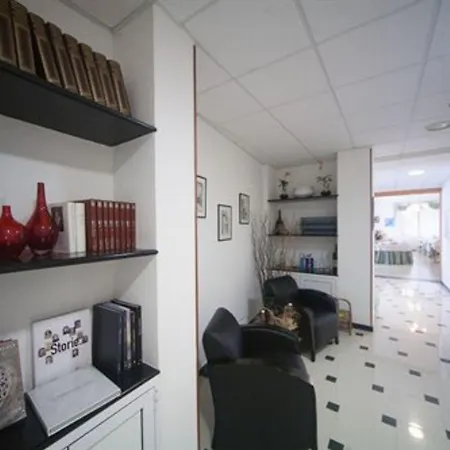 ホテル アルベルゴ スイス ベルビュー モンテロッソ・アル・マーレ