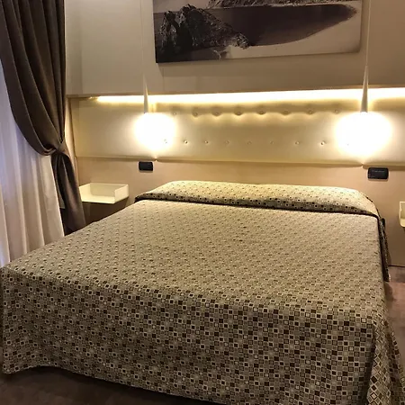 アルベルゴ スイス ベルビュー モンテロッソ・アル・マーレ