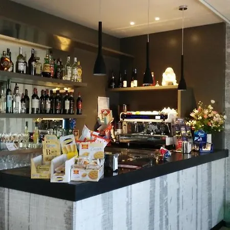 ホテル アルベルゴ スイス ベルビュー 3*