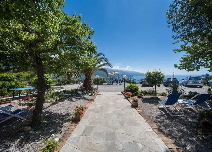 Suisse Bellevue 3* مونتيروسّو ال ماري